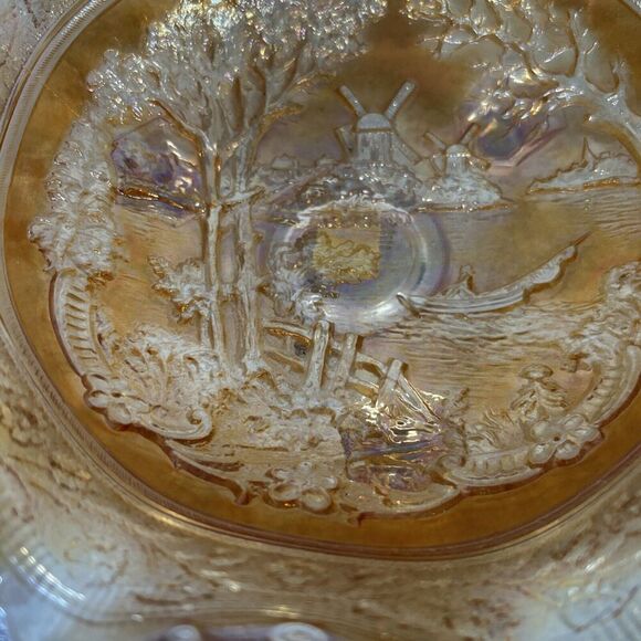 Imperial Art Glass Marigold Carnival‎ 8" Round Bowl with Dutch Windmill Scene - Picture 6 of 14